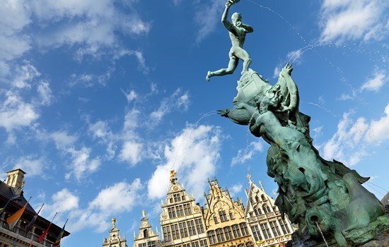 Statue of Brabo, throwing the hand of the giant Antigoon, on the Grote Markt, Antwerp