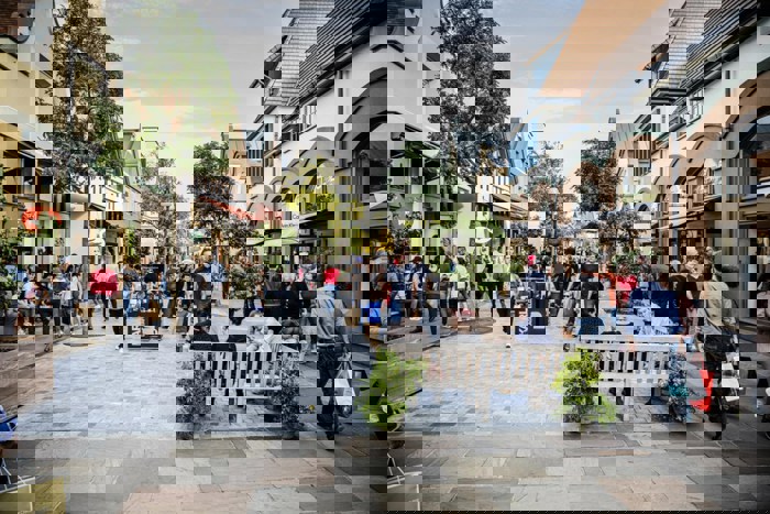 Servicio de traslado a Maasmechelen Village – Compras en outlet